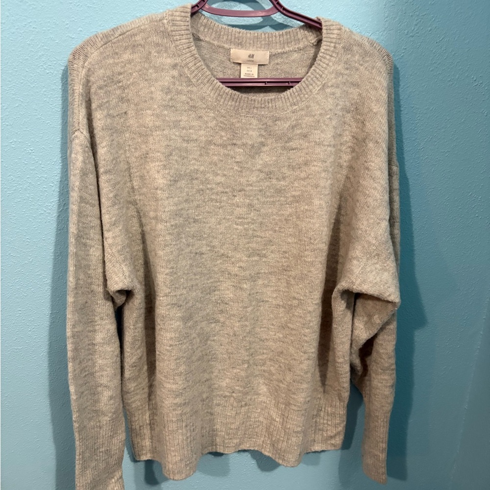 H&M Light Gray Women's Crew Neck Sweater